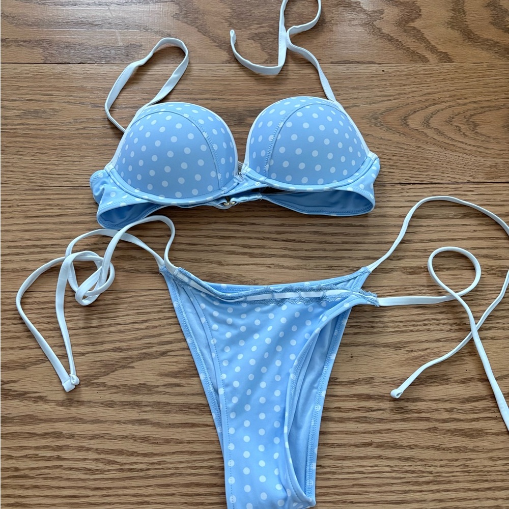Frankie’s Bikinis set